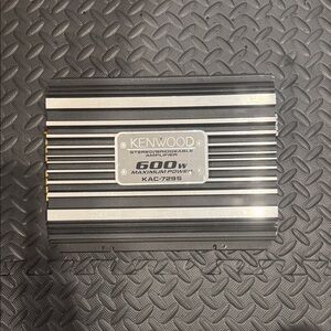 Untested Kenwood KAC-729S 600 Watt Stereo/Bridgeable Black and Silver Amplifier